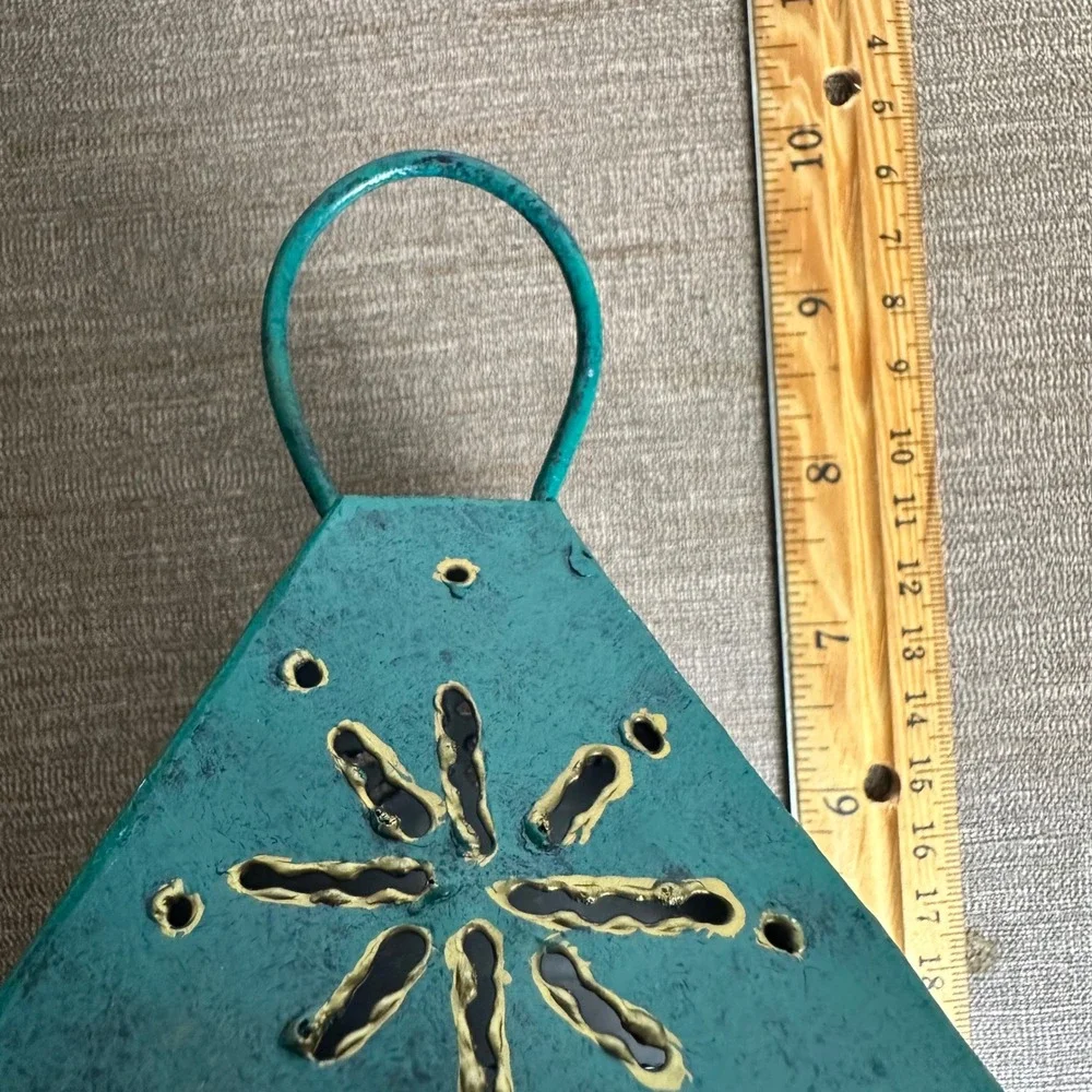 N/A teal metal